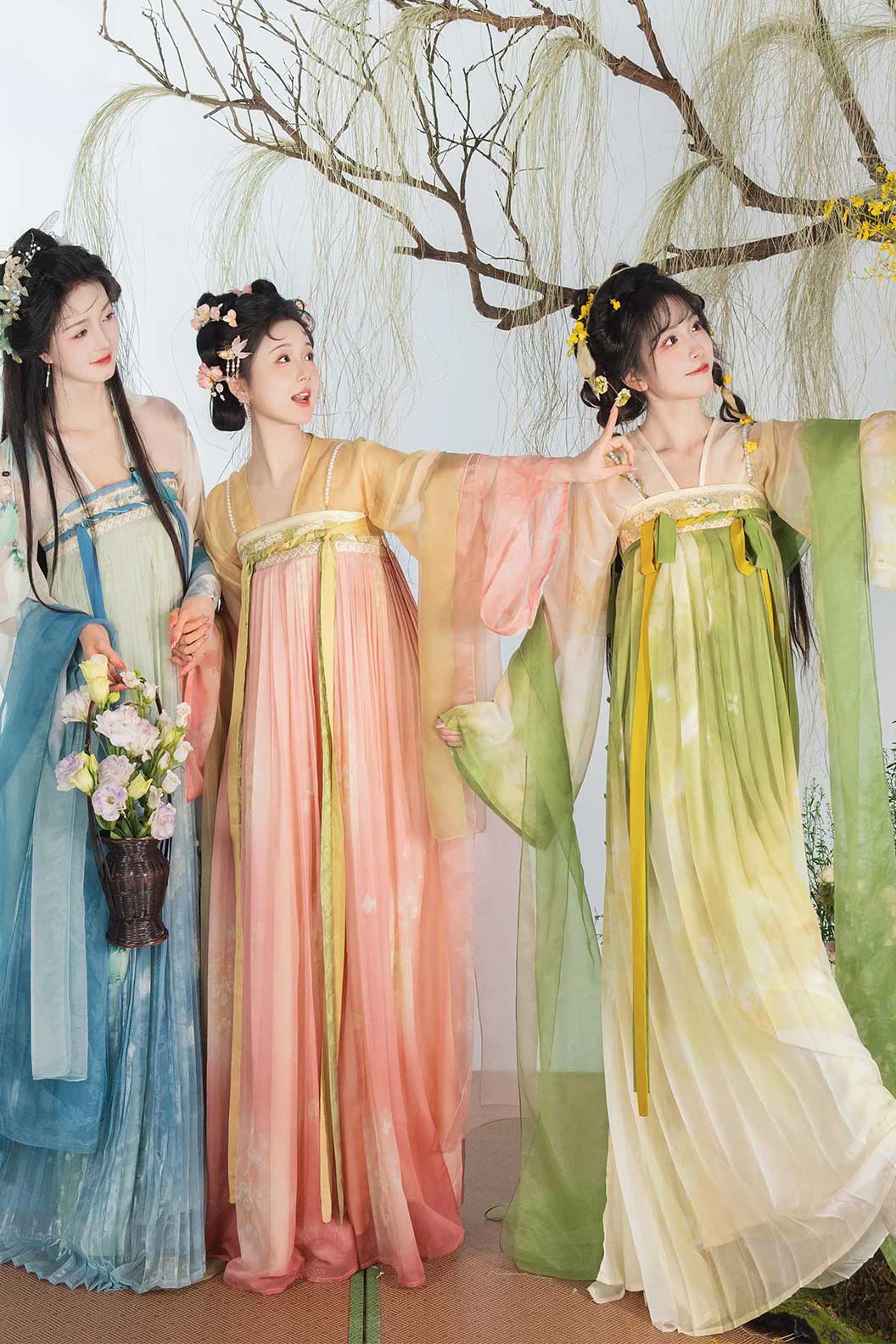 Tang Dynasty Hanfu High-Waisted Skirt with pibo- yunshangjiao 云上娇