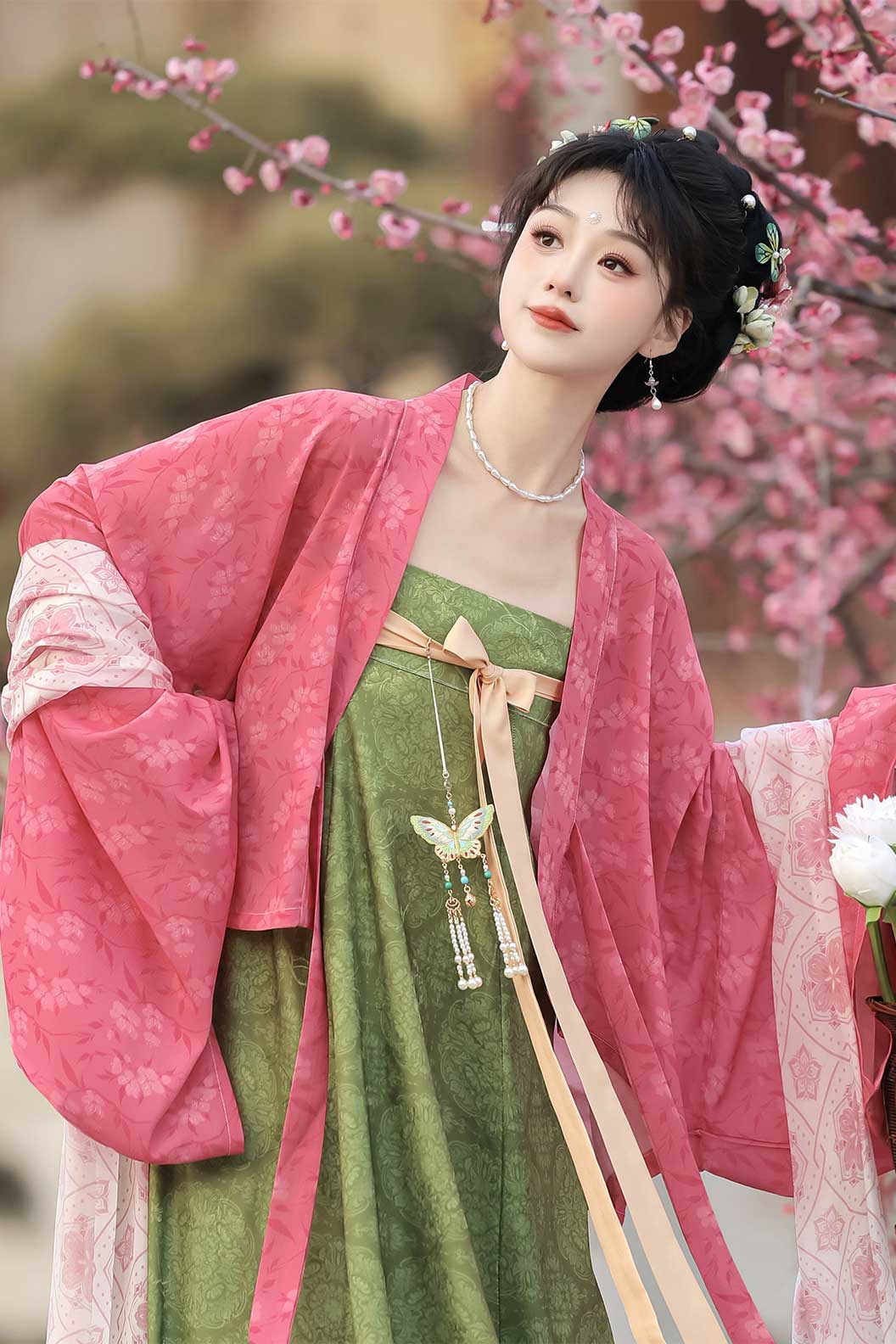 Tang dynasty hanfu outer robe with high waisted pleated skirt for famensi - taohuazhi 桃花枝
