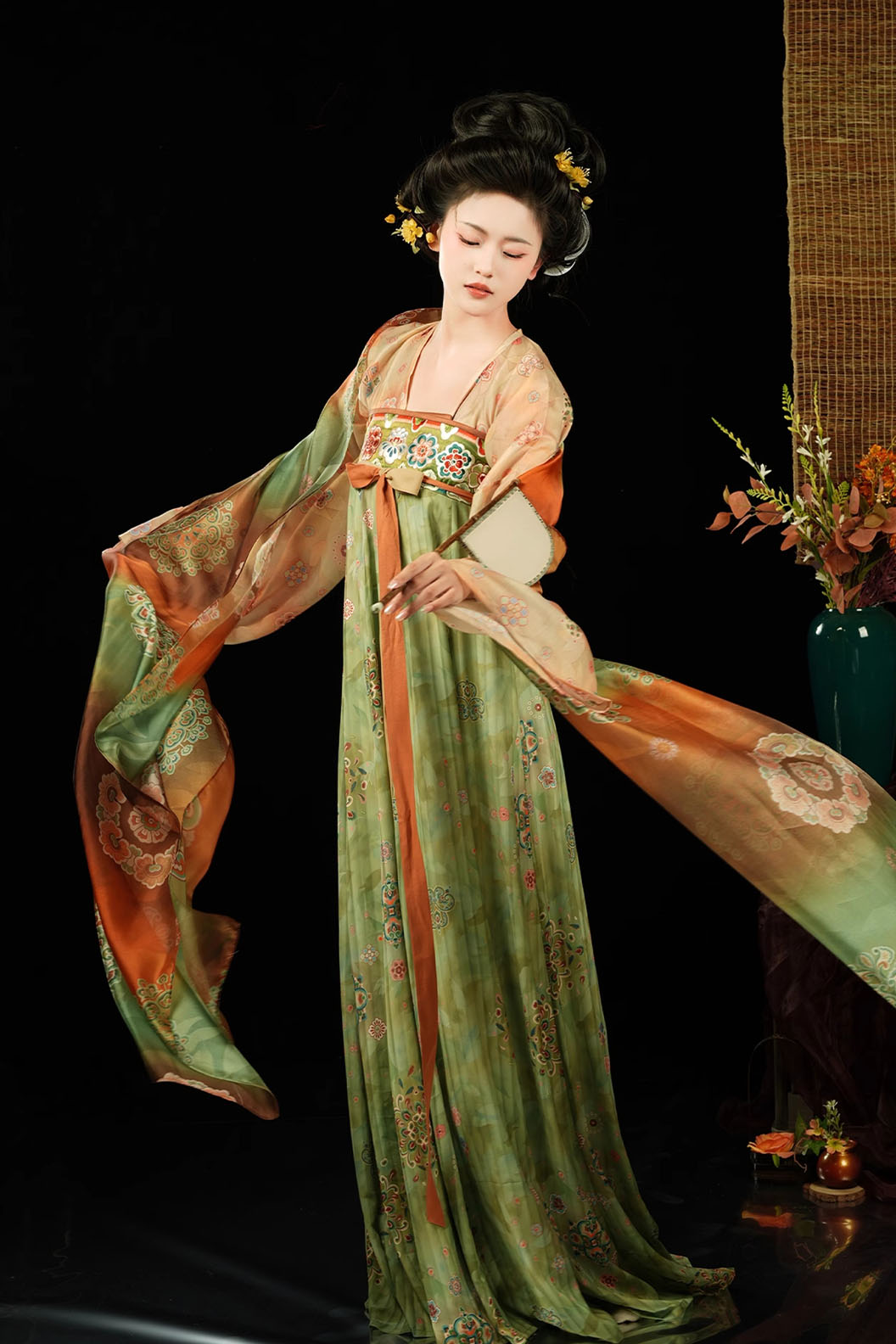 Tang dynasty hanfu with high-waisted ruqun hanfu dress for dunhuang - changqing 长卿