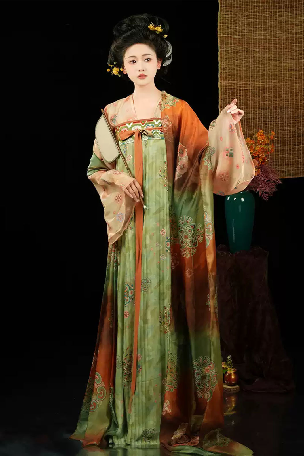 Tang dynasty hanfu with high-waisted ruqun hanfu dress for dunhuang - changqing 长卿