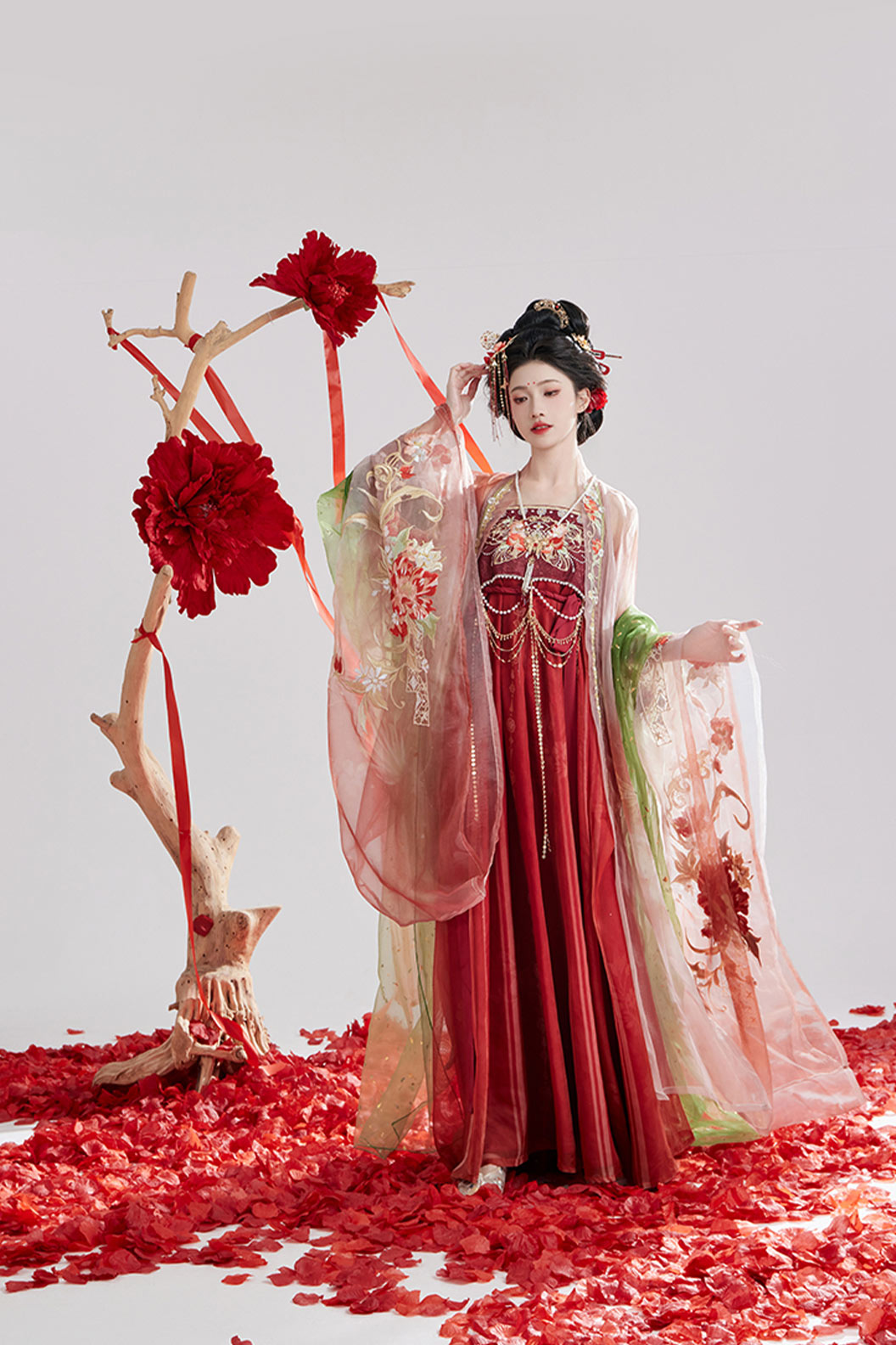 Tang Dynasty Red Hanfu Dress Heavy Embroidery Chest High Hezi Skirt - shancha 山茶