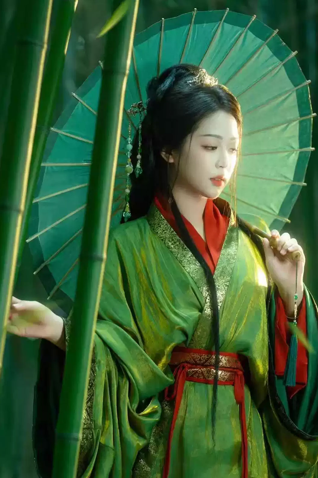 Warring States Robe Green Robe with Train for Spring - bizhang 碧嶂