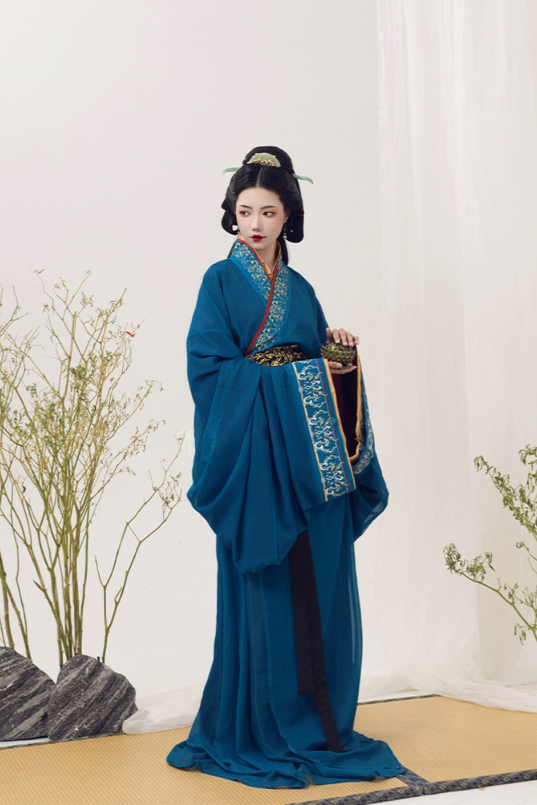 Warring states robe  straight hem robe - zhilan 芷兰