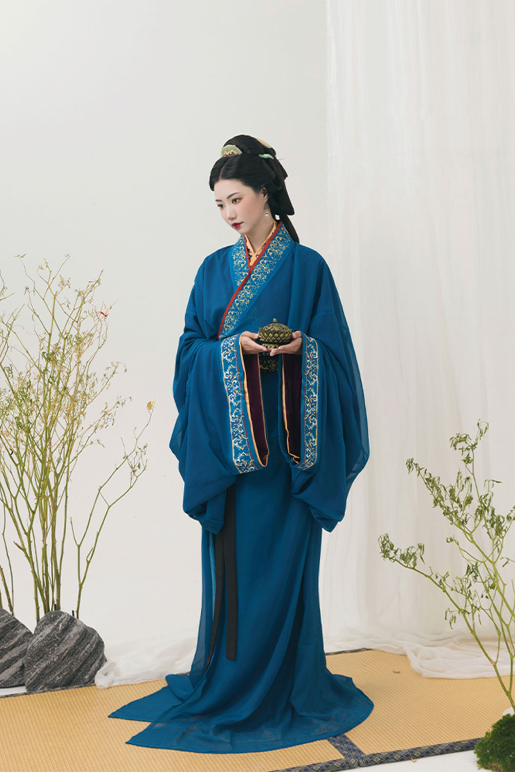 Warring states robe  straight hem robe - zhilan 芷兰