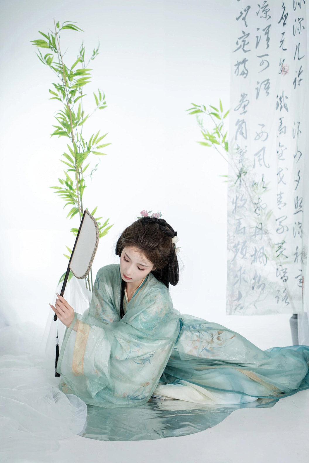 Warring States Robe Cyan-Blue Robe with Embroidery and Waist Belt - zuiyu 醉玉
