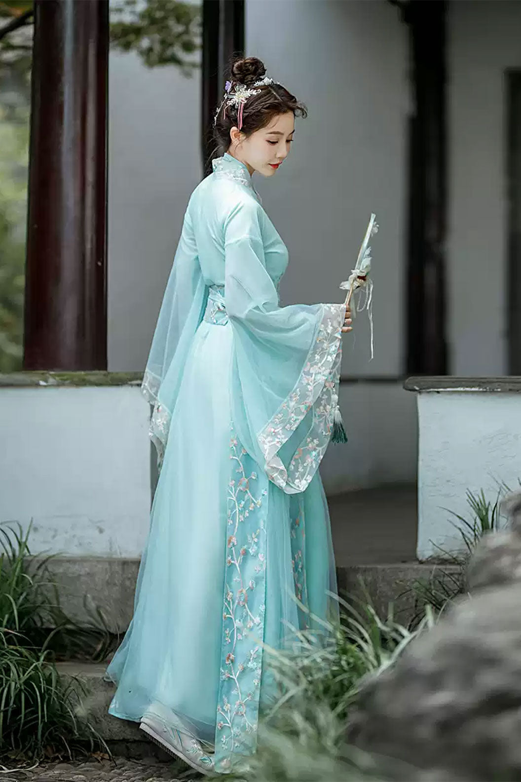Wei Jin dynasty  hanfu green butterfly love flower embroidered sweet hanfu dress with wide sleeve - dielianhua 蝶恋花