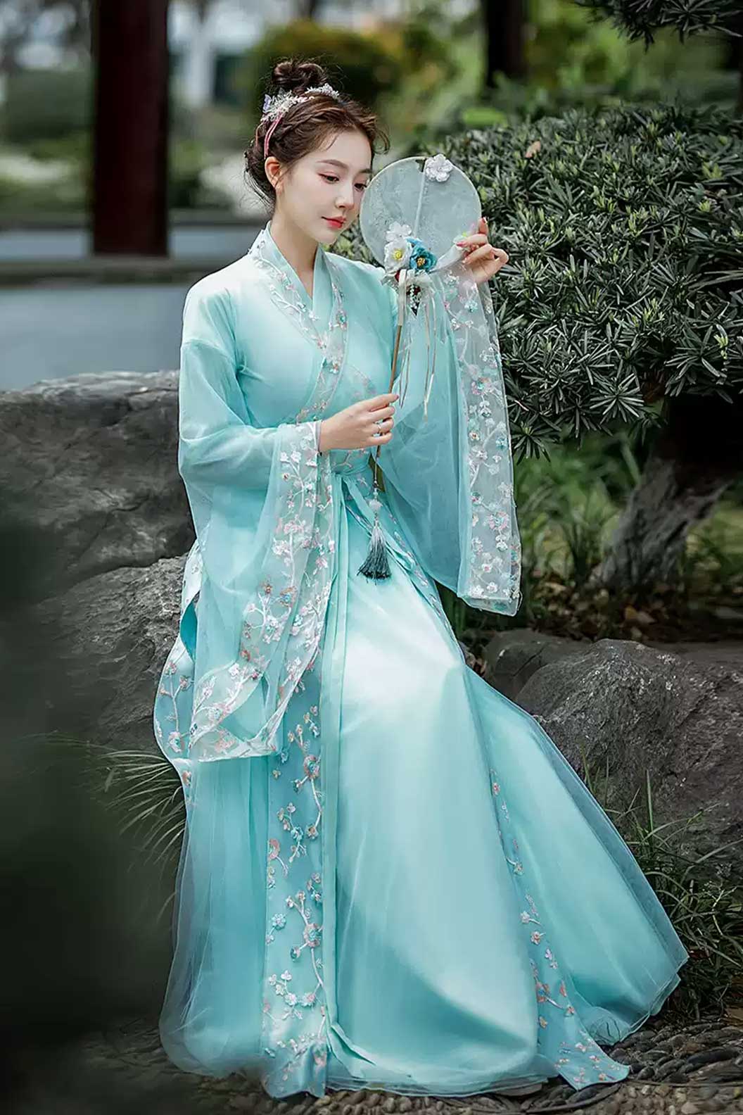 Wei Jin dynasty  hanfu green butterfly love flower embroidered sweet hanfu dress with wide sleeve - dielianhua 蝶恋花