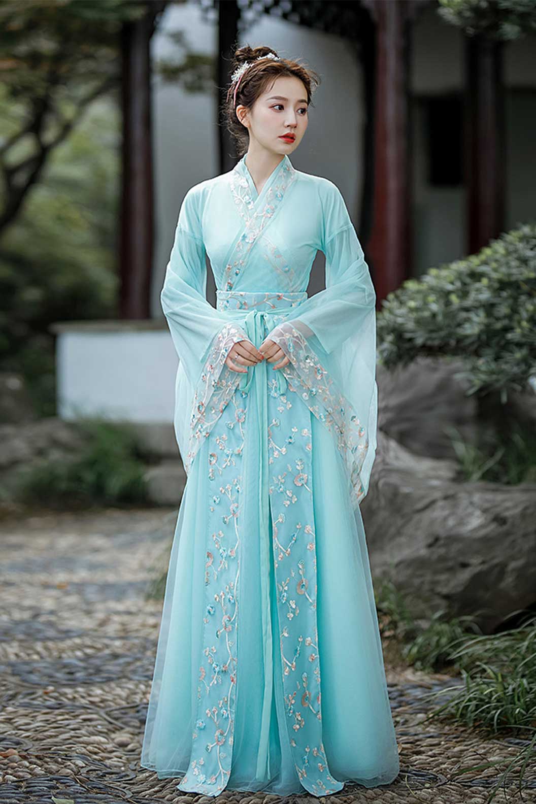 Wei Jin dynasty  hanfu green butterfly love flower embroidered sweet hanfu dress with wide sleeve - dielianhua 蝶恋花
