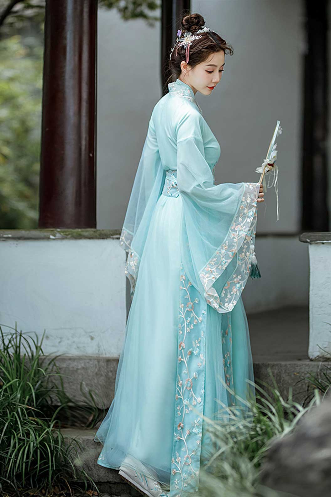 Wei Jin dynasty  hanfu green butterfly love flower embroidered sweet hanfu dress with wide sleeve - dielianhua 蝶恋花