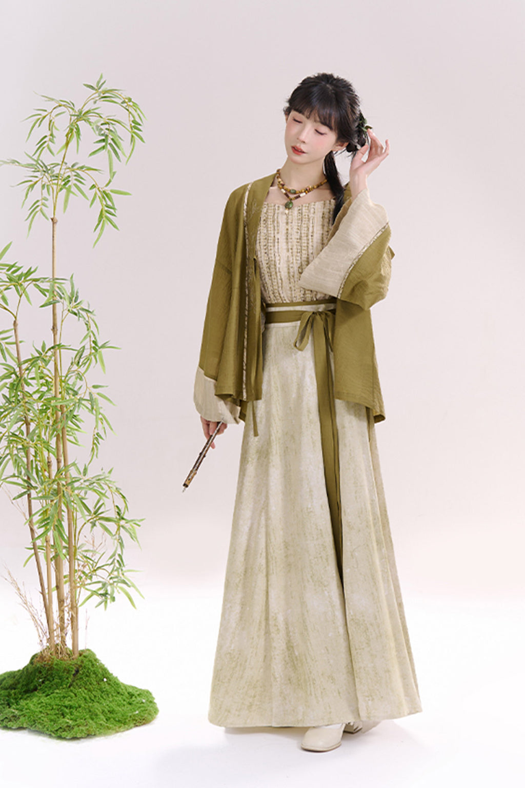 Modern Hanfu Pleated Top Broken Skirt Set Green Hanfu Dress - buzhicun 不知春