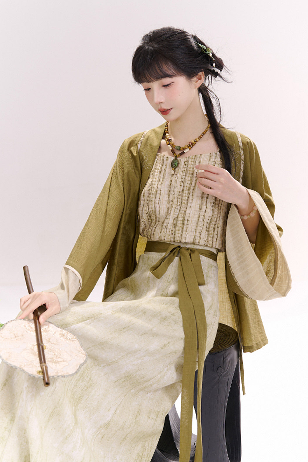 Modern Hanfu Pleated Top Broken Skirt Set Green Hanfu Dress - buzhicun 不知春