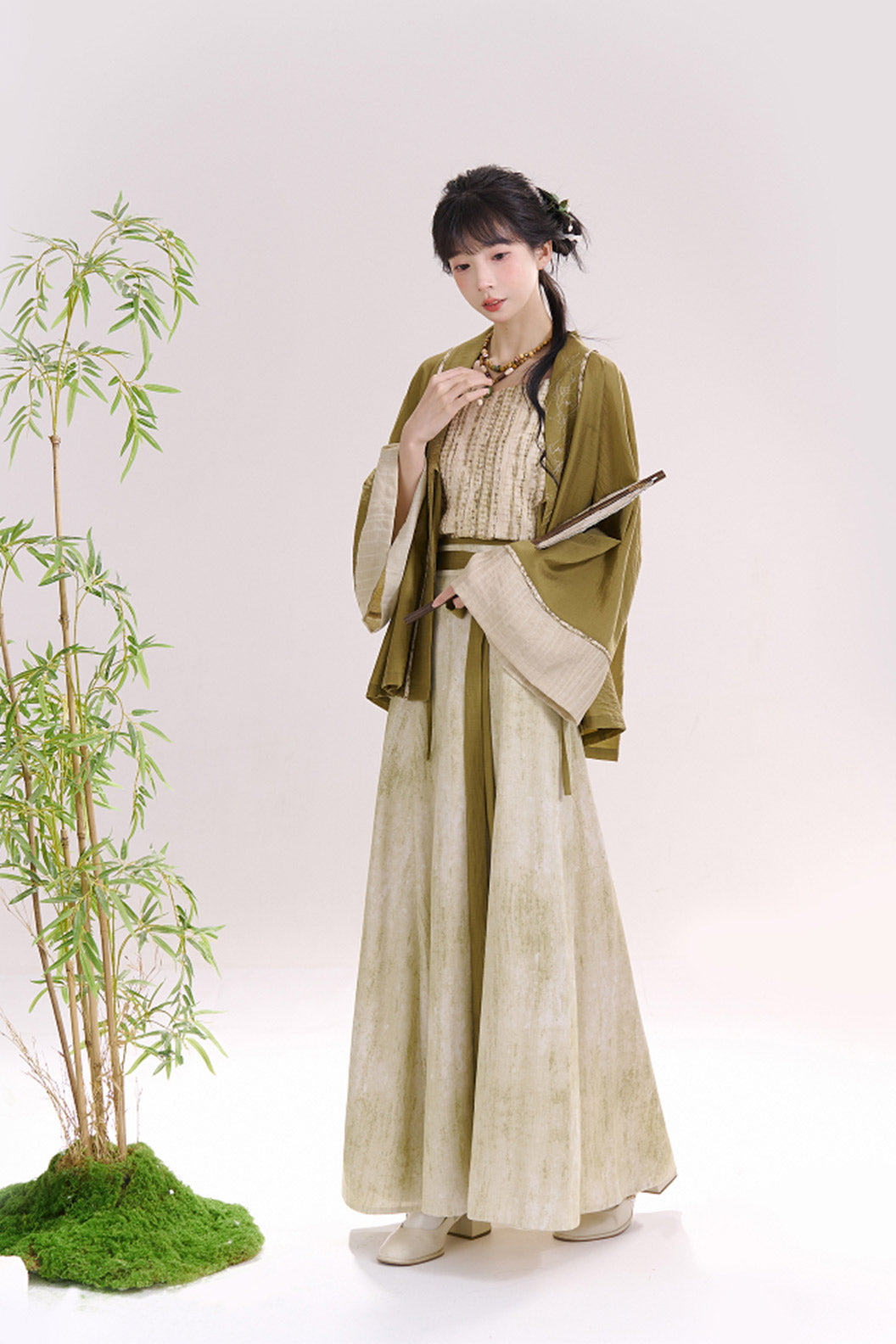 Modern Hanfu Pleated Top Broken Skirt Set Green Hanfu Dress - buzhicun 不知春