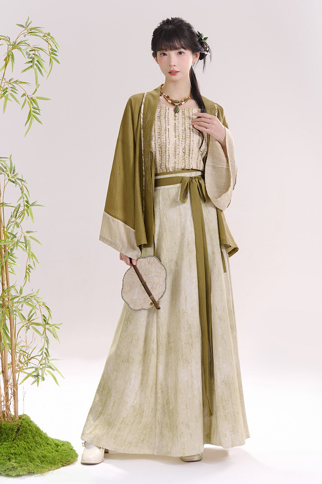 Modern Hanfu Pleated Top Broken Skirt Set Green Hanfu Dress - buzhicun 不知春